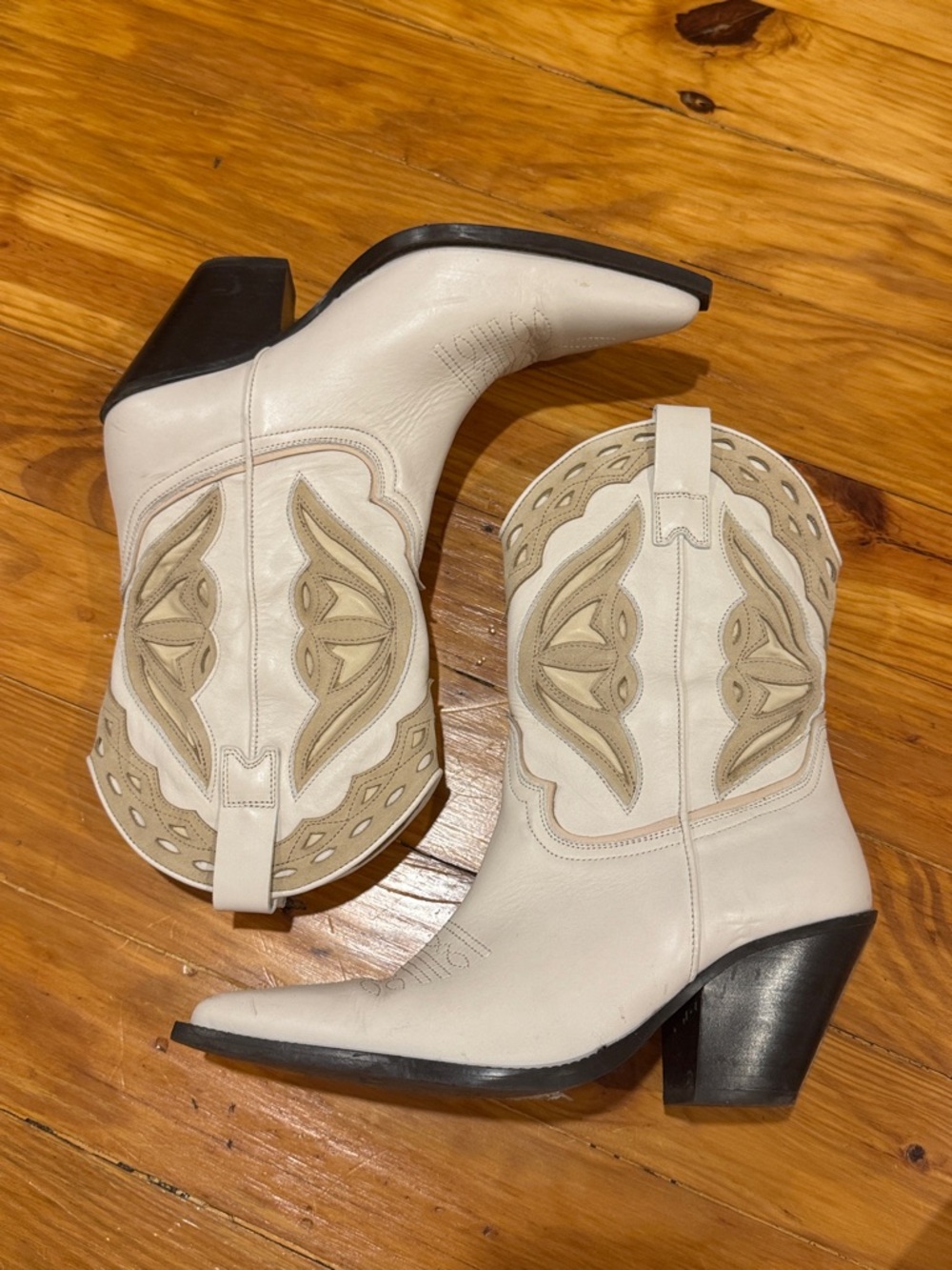 Toral White Western Cutout Ankle Boots with Taupe Accents
